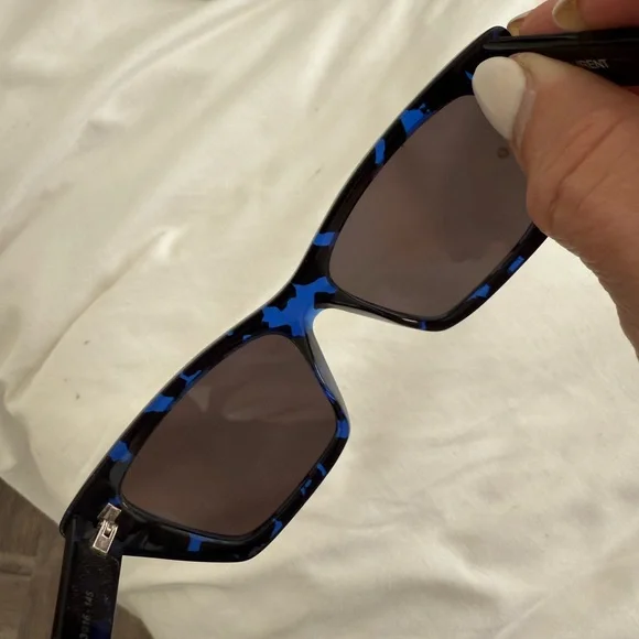 Vintage YSL sunglasses as new no scratches - Picture 5 of 6